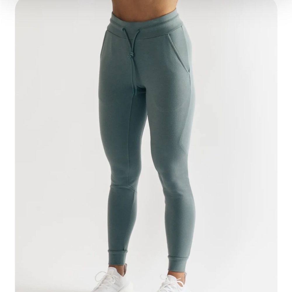 Alphalete joggers, Storm Blue, Size Medium. New with tags!